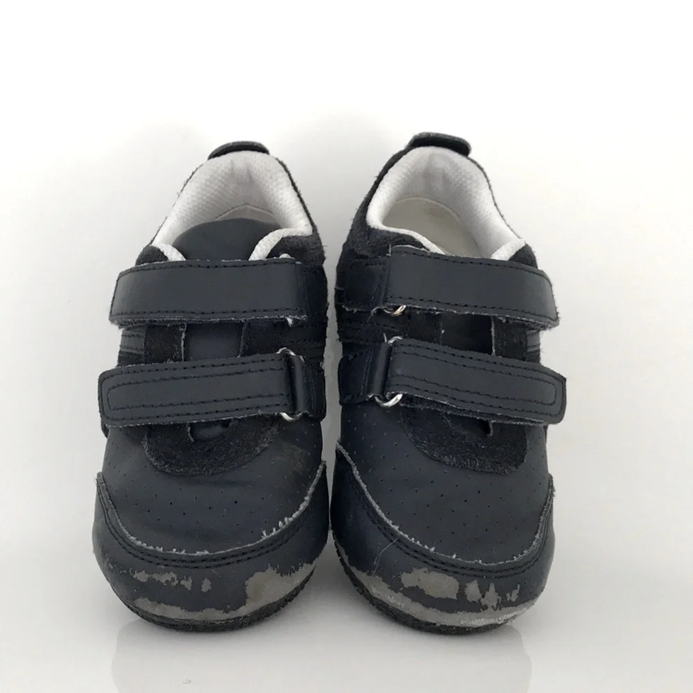 D&G Junior Navy Sneakers Size‎ 25